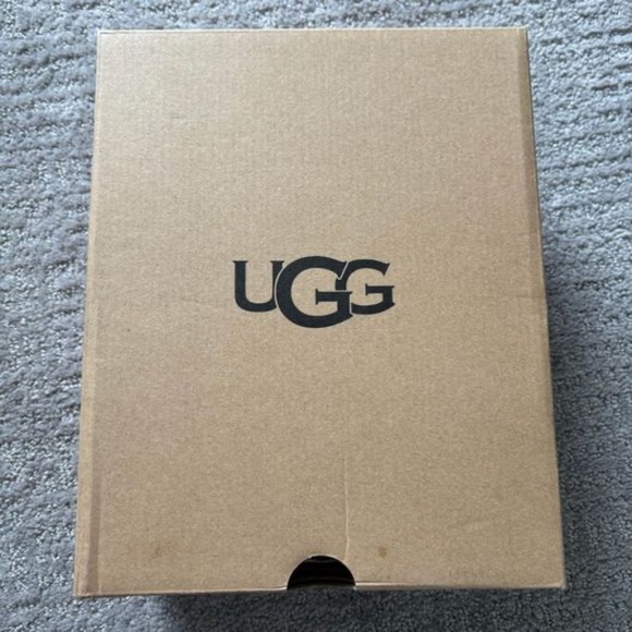 UGG Bethany Boots - Picture 5 of 6